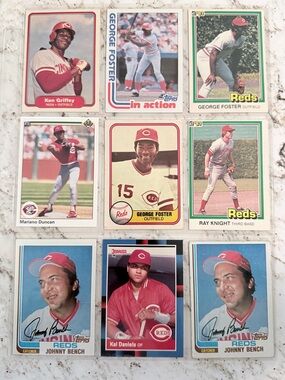 Vintage MLB Cincinnati Reds TOPPS Trading Cards